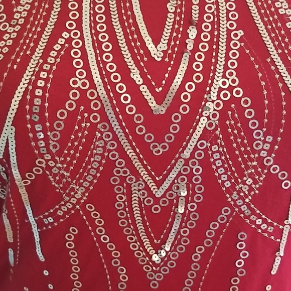 Red and Gold Squined Top - Picture 4 of 8